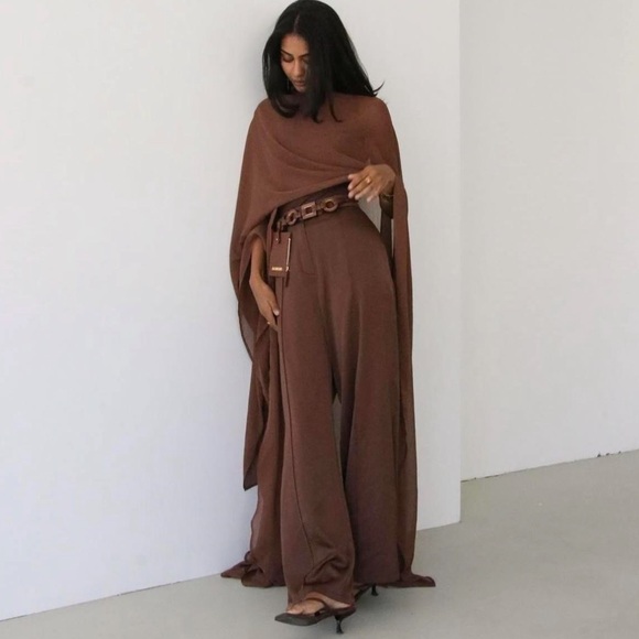 Amara Set - Picture 2 of 3